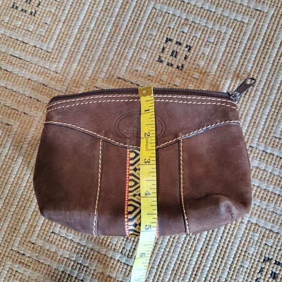 Antigua handmade leather full zip pouch - Picture 7 of 7